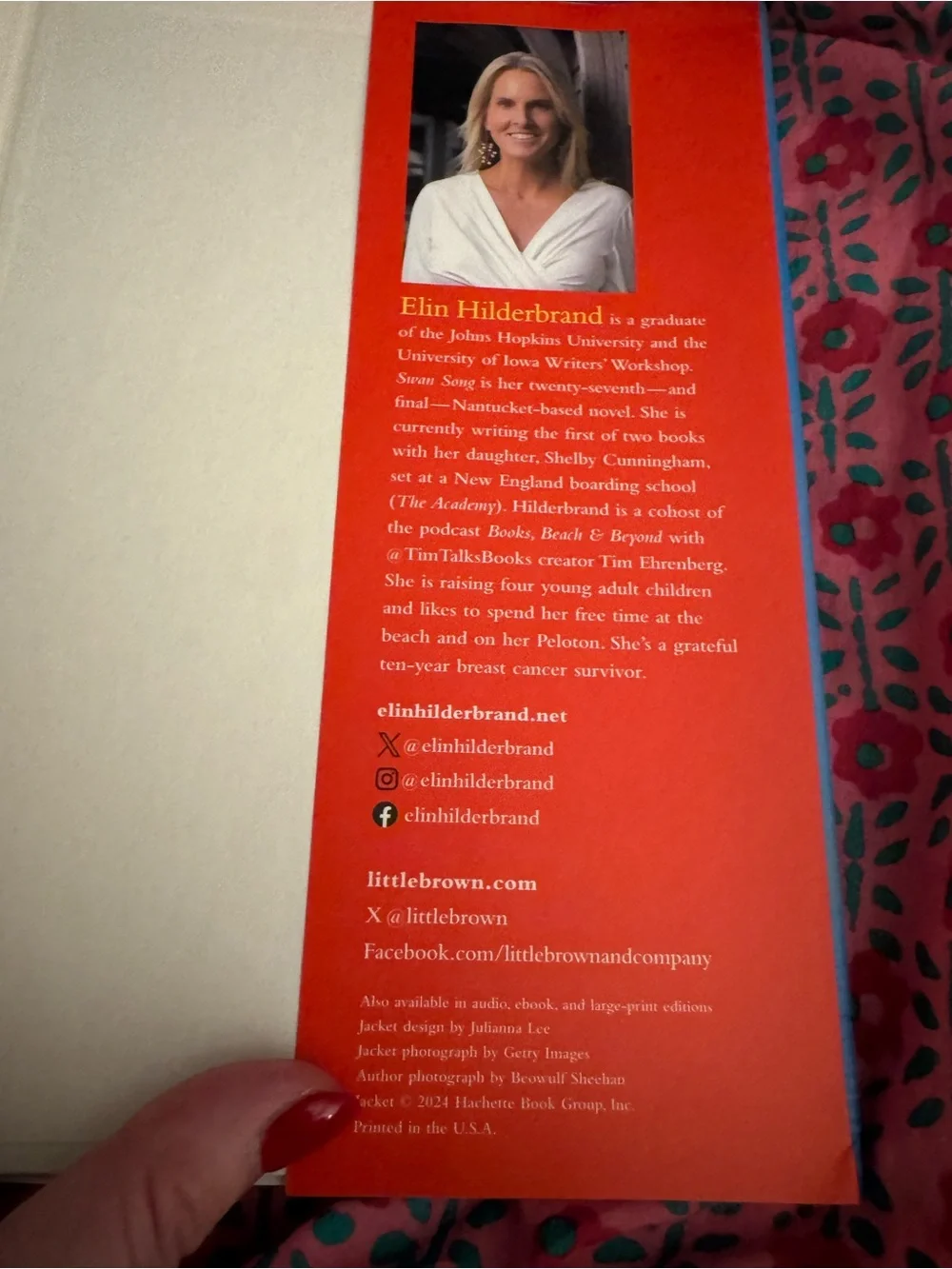 Autographed / Signed! Elin Hilderbrand Swan Song - Hardcover